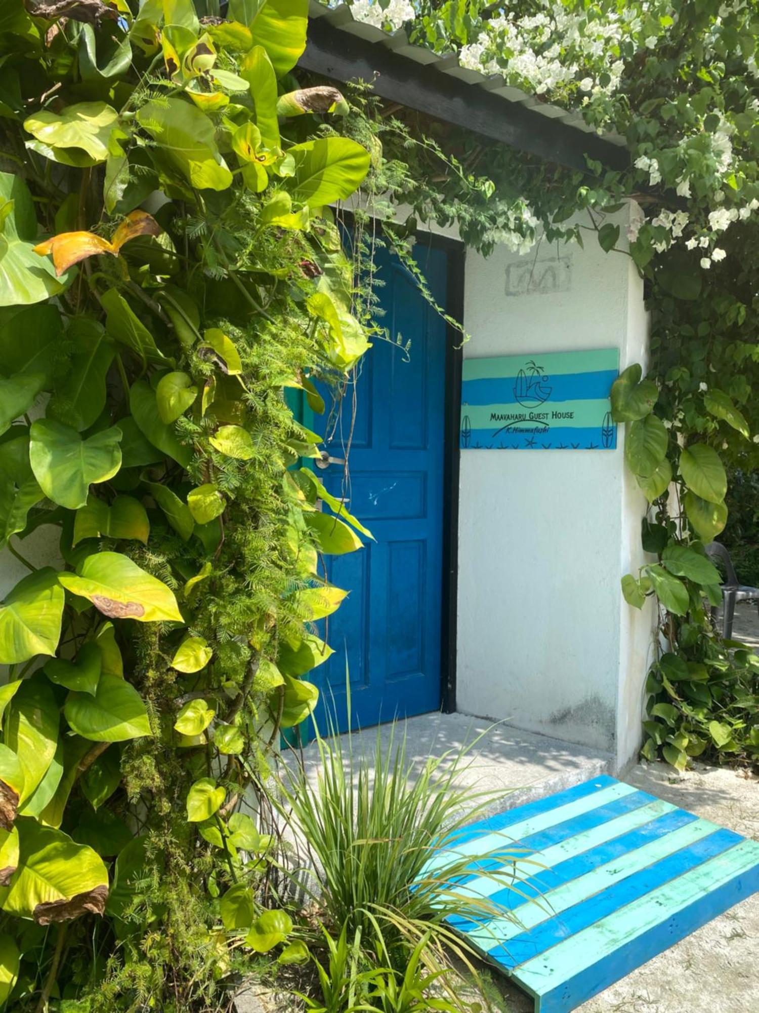 Maavaharu Guest House Himmafushi Bagian luar foto