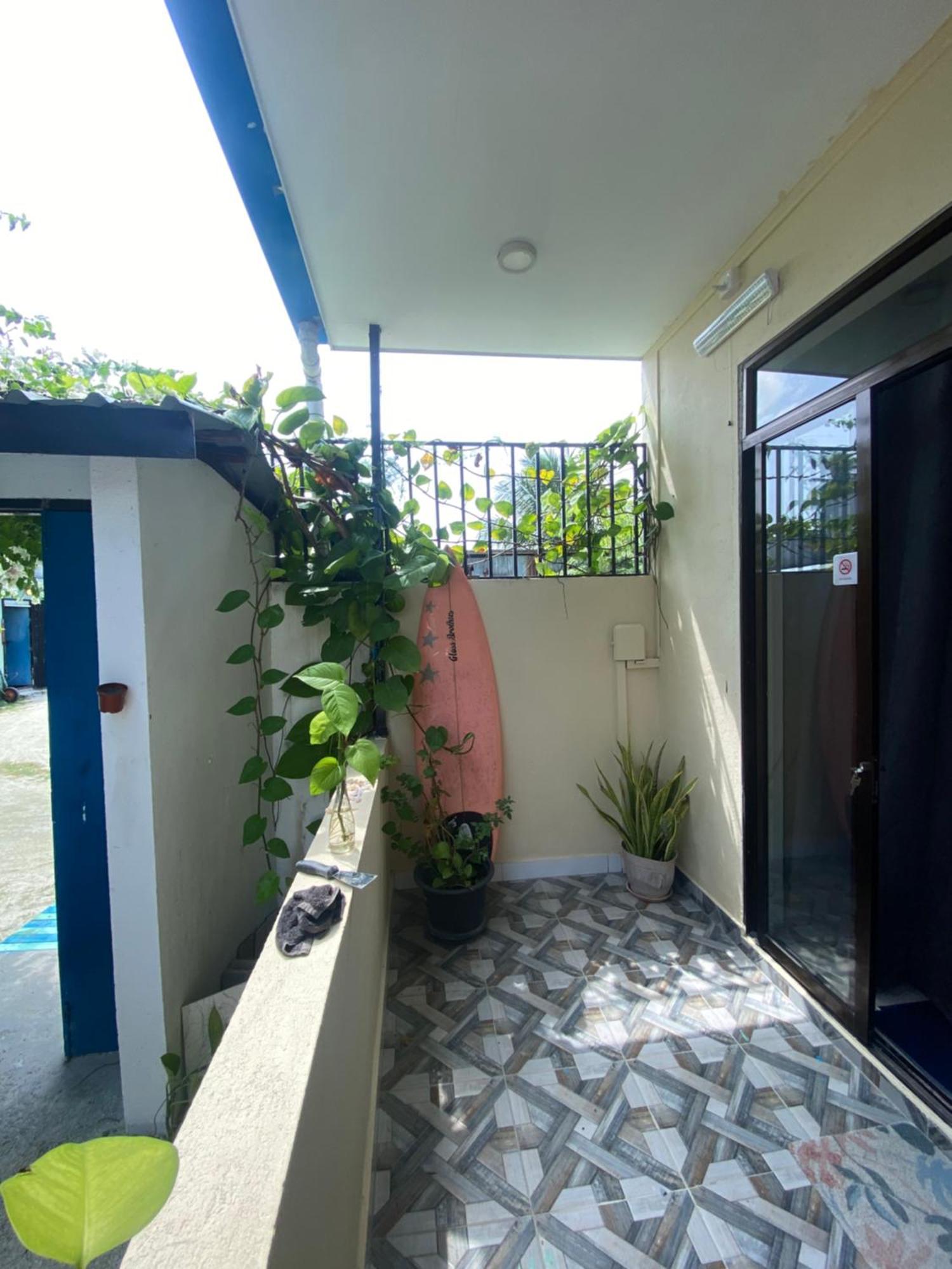 Maavaharu Guest House Himmafushi Bagian luar foto